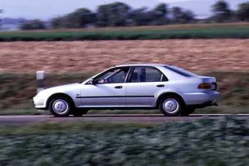 Honda Civic sedan (1991 – 1996) – fotka 2