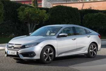 Honda Civic sedan (od 2017) – fotka 4