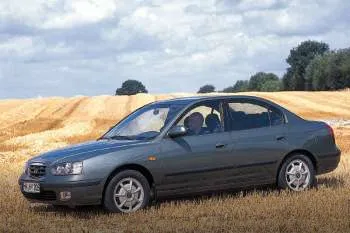 Hyundai Elantra sedan (2000 – 2003) – fotka 3