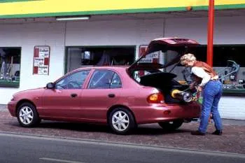 Hyundai Excel 1.3i LS päťdverový hatchback – fotka 2