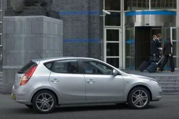 Hyundai i30 2.0i CVVT StyleVersion – fotka 4