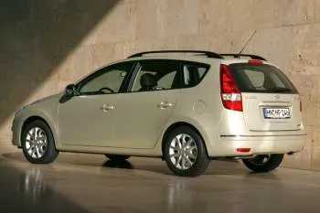 Hyundai i30 CW 1.6i CVVT ActiveVersion – fotka 5