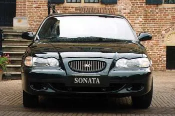 Hyundai Sonata (1996 – 1998) – fotka 3
