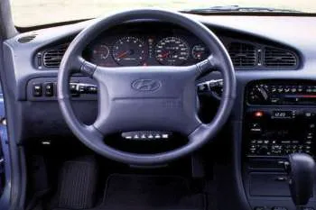 Hyundai Sonata (1993 – 1996) – fotka 4