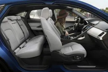 Jaguar E-Pace (od 2020) – fotka 22