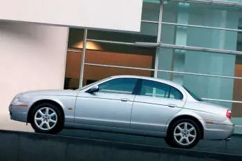 Jaguar S-Type (2004 – 2007) – fotka 9