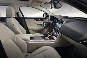 Jaguar XE (od 2019) – fotka 11