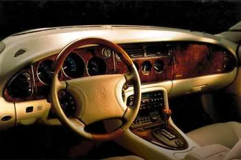 Jaguar XK Convertible (1996 – 2002) – fotka 4