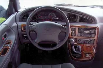 Kia Carnival (1999 – 2002) – fotka 4