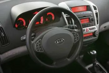 Kia Ceed (2007 – 2009) – fotka 2