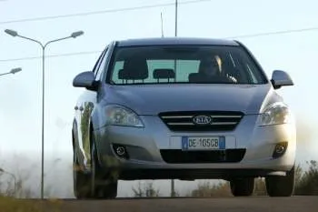 Kia Ceed (2007 – 2009) – fotka 6