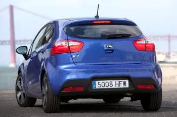 Kia Rio päťdverový hatchback (2011 – 2015) – fotka 13