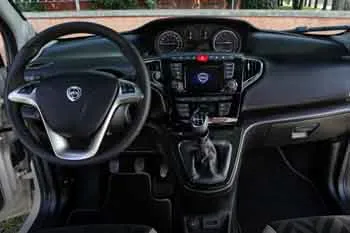 Lancia Ypsilon (2015 – 2017) – fotka 7