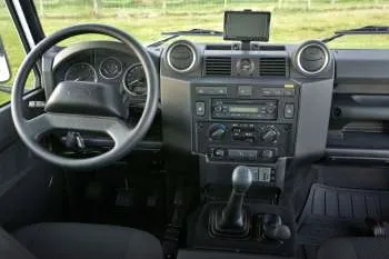 Land Rover Defender 110 SUV (2011 – 2016) – fotka 2