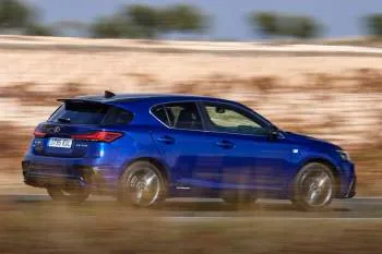 Lexus CT (od 2018) – fotka 5