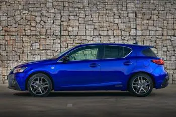 Lexus CT (od 2018) – fotka 8