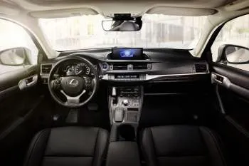 Lexus CT (od 2018) – fotka 9