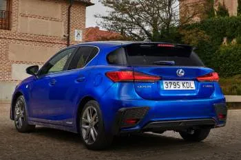 Lexus CT (od 2018) – fotka 12