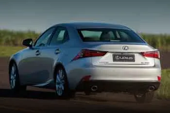 Lexus IS (2013 – 2017) – fotka 11