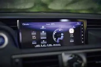 Lexus IS (od 2017) – fotka 10