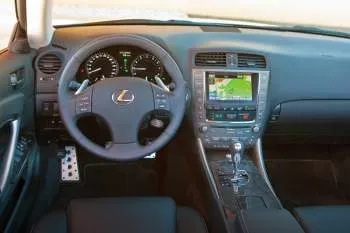 Lexus IS C (2009 – 2013) – fotka 2