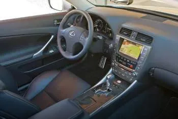 Lexus IS C (2009 – 2013) – fotka 3