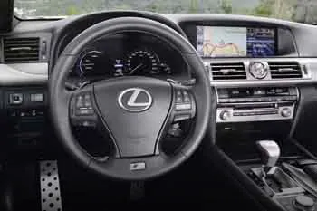 Lexus LS (2013 – 2018) – fotka 12