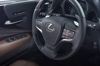 Lexus LS (od 2018) – fotka 25