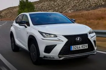 Lexus NX (od 2017) – fotka 10