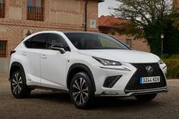 Lexus NX (od 2017) – fotka 14