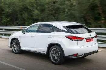 Lexus RX (od 2019) – fotka 11