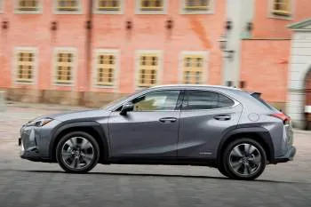 Lexus UX (od 2019) – fotka 2