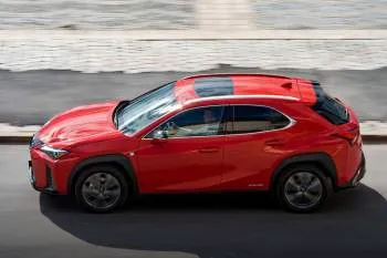 Lexus UX (od 2019) – fotka 3
