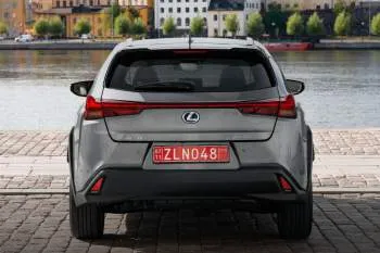 Lexus UX (od 2019) – fotka 8