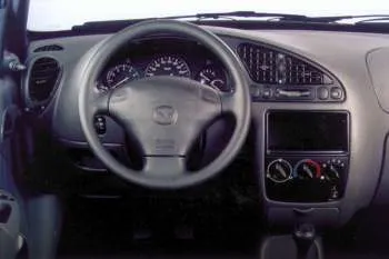 Mazda 121 trojdverový hatchback (2000 – 2001) – fotka 4