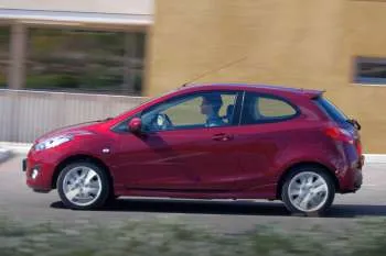Mazda 2 (2010 – 2013) – fotka 11