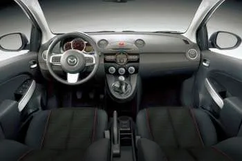 Mazda 2 (2010 – 2015) – fotka 17