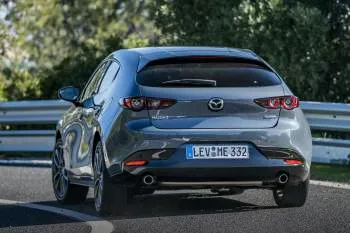 Mazda 3 SkyActiv-G 2.0 122 Luxury - 27