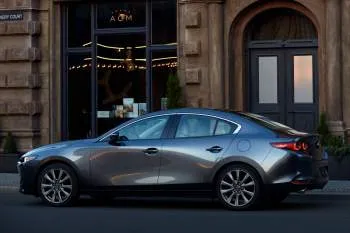 Mazda 3 Sedan (od 2019) – fotka 4
