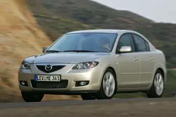 Mazda 3 Sedan 2.0 CiTD hp GT-M – fotka 3