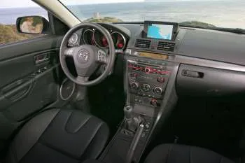 Mazda 3 Sedan 2.0 CiTD hp GT-M – fotka 5