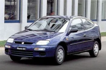 Mazda 323 1.5i LX hatchback – fotka 3