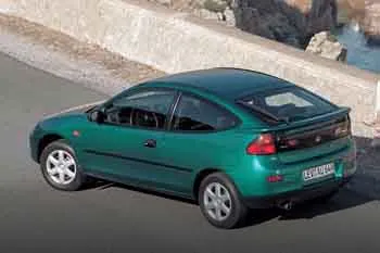 Mazda 323 1.5i LX hatchback – fotka 4