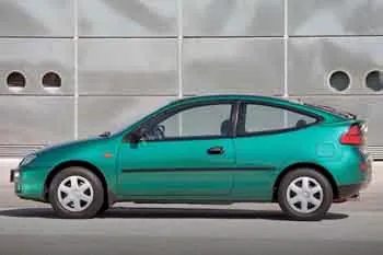 Mazda 323 1.5i LX hatchback – fotka 5