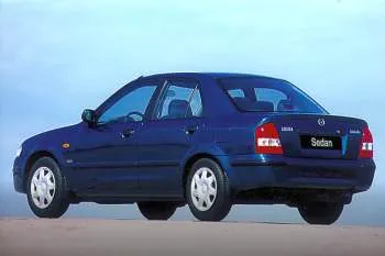 Mazda 323 Sedan 1.3i LX – fotka 2