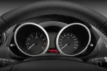 Mazda 5 (od 2010) – fotka 24