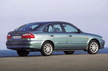 Mazda 626 2.0 Touring hatchback – fotka 2