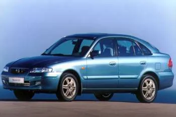 Mazda 626 2.0 Touring hatchback – fotka 3