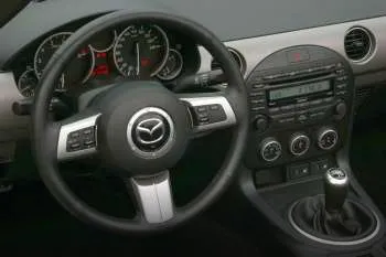 Mazda MX-5 Roadster Coupe (2009 – 2013) – fotka 11