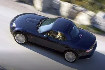 Mazda MX-5 Roadster Coupe 1.8 Executive – fotka 3